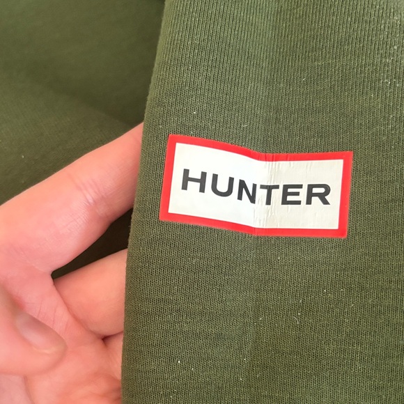 Hunter Brand Women's Sweater - Picture 4 of 6